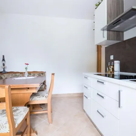 Lejlighed Apartma Matajurc *